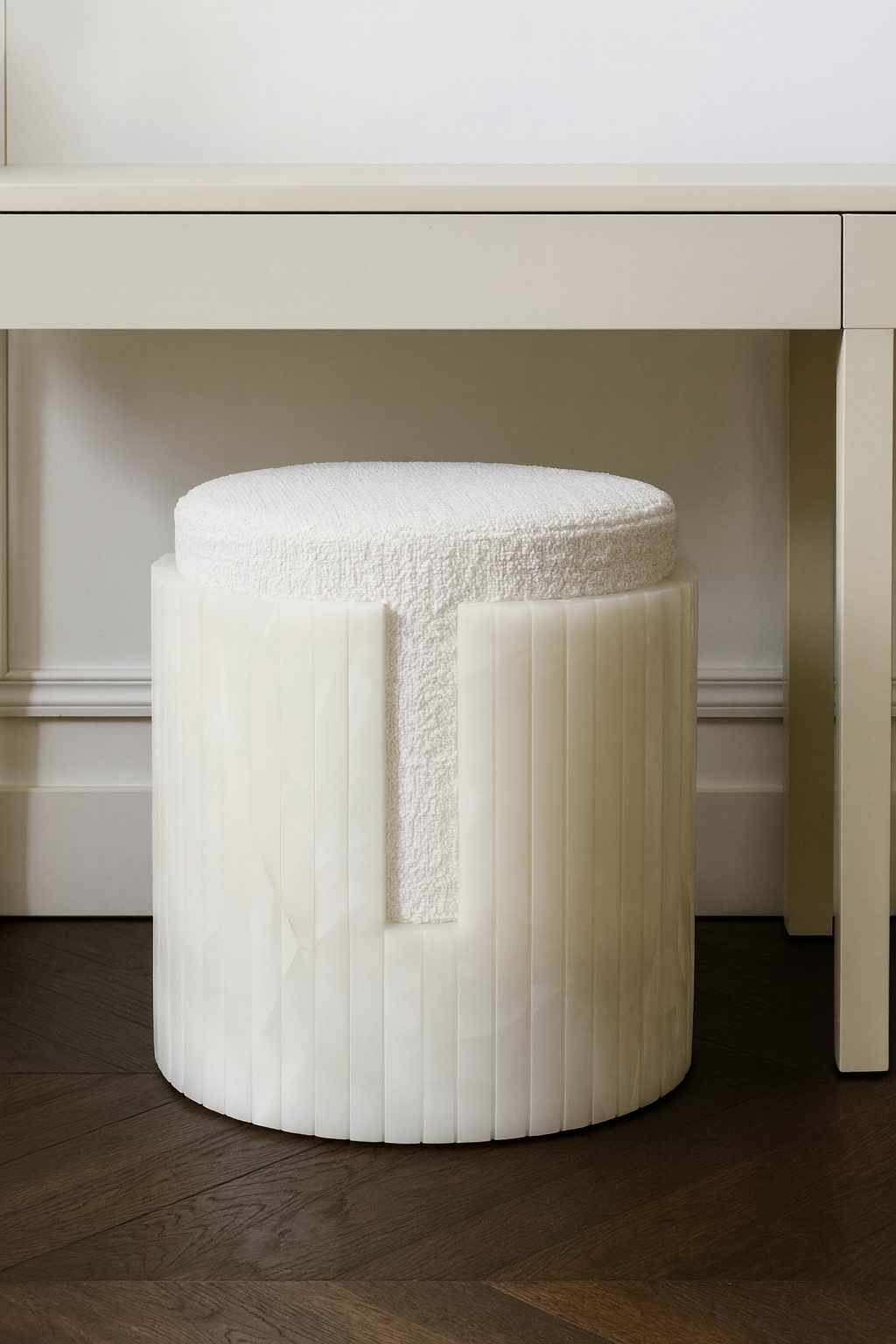 Mykonos Onyx Make Up Chair